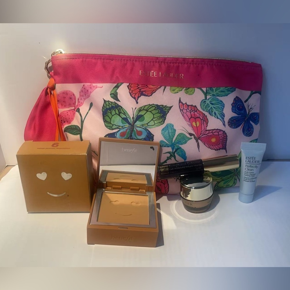 Estee Lauder Pink and Multicolor Butterfly Makeup Set
$20 for 2 set
